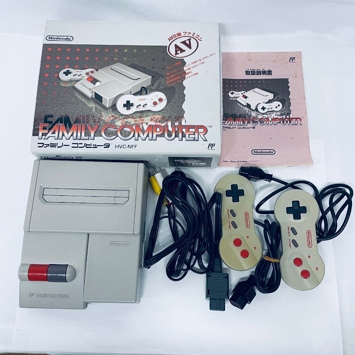 1円出品 ニューファミコン コントローラー付き 箱付 動作確認済 1円出品 ニューファミコン コントローラー付き 箱付 動作確認済