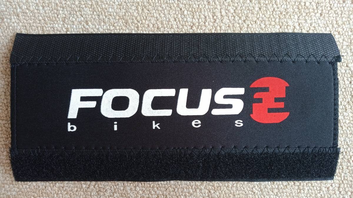 新品 チェーンステー プロテクター カバー フォーカス FOCUS　【送料最安110円！】