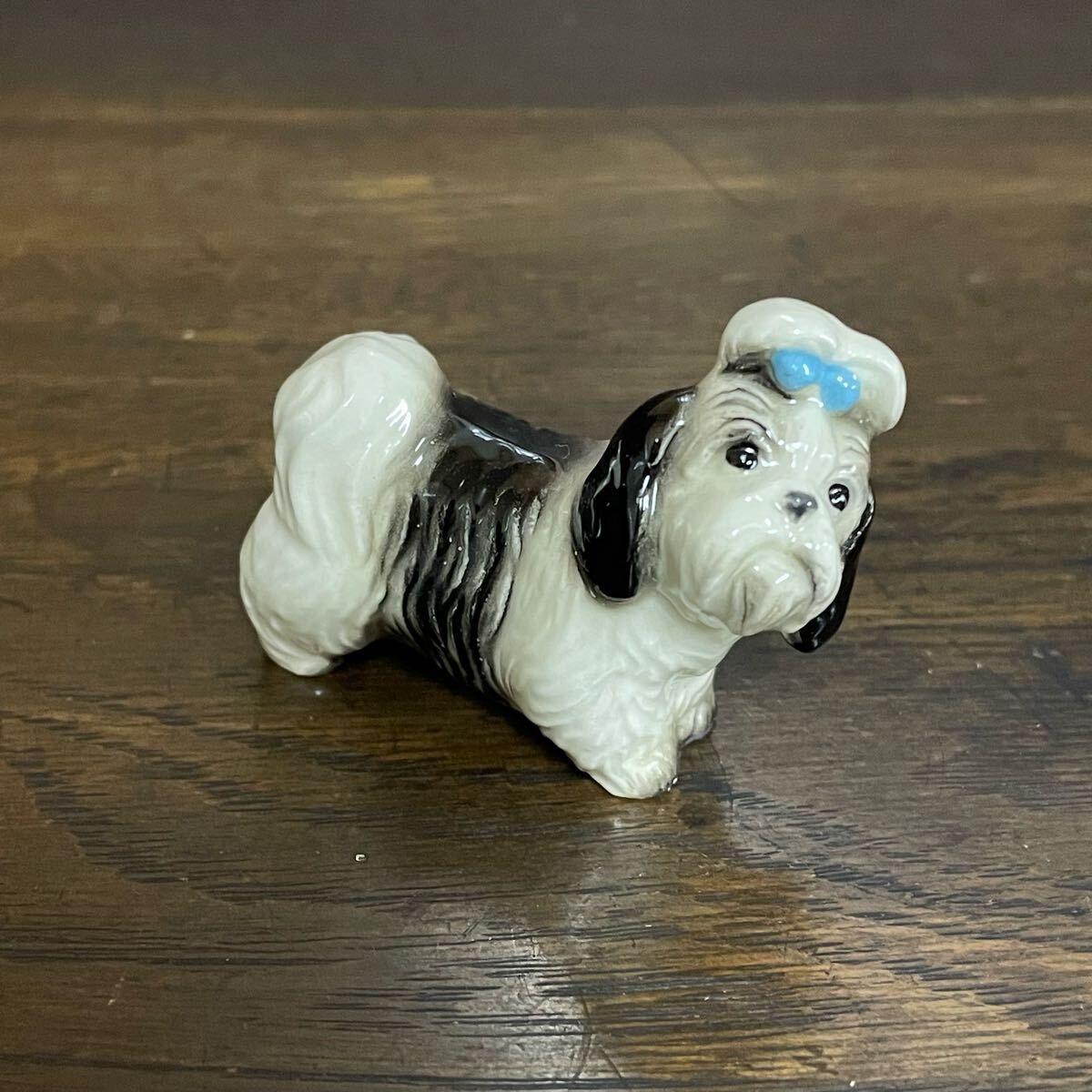 ミニチュア 陶器の小さな犬 シーズー ヘイゲンリネカー フィギュ ミニチュア 陶器の小さな犬 シーズー ヘイゲンリネカー フィギュ