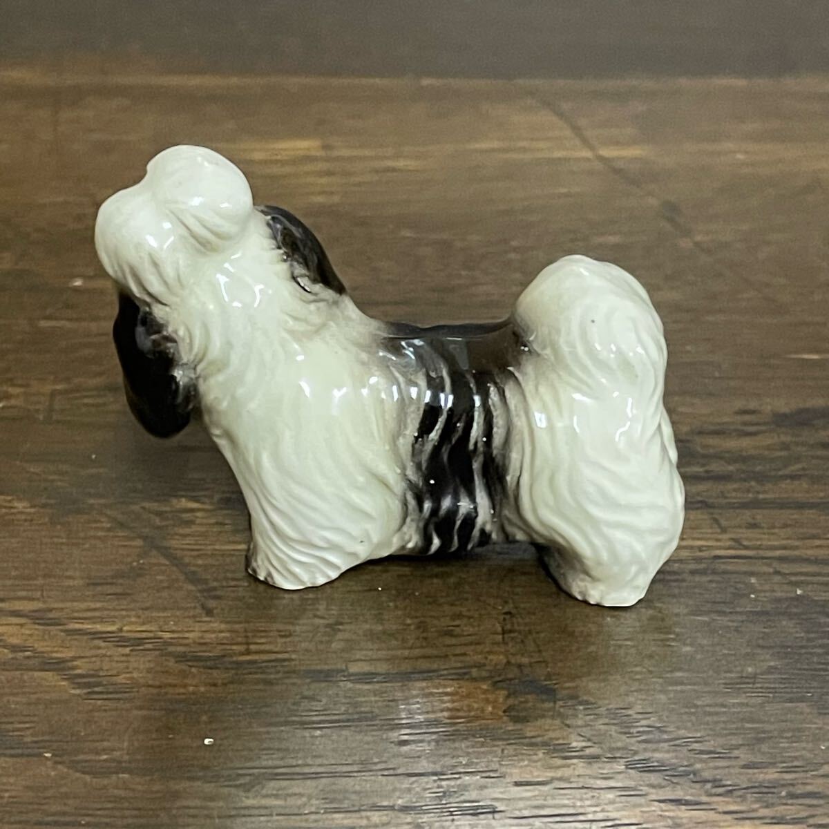 ミニチュア 陶器の小さな犬 シーズー ヘイゲンリネカー フィギュ ミニチュア 陶器の小さな犬 シーズー ヘイゲンリネカー フィギュ