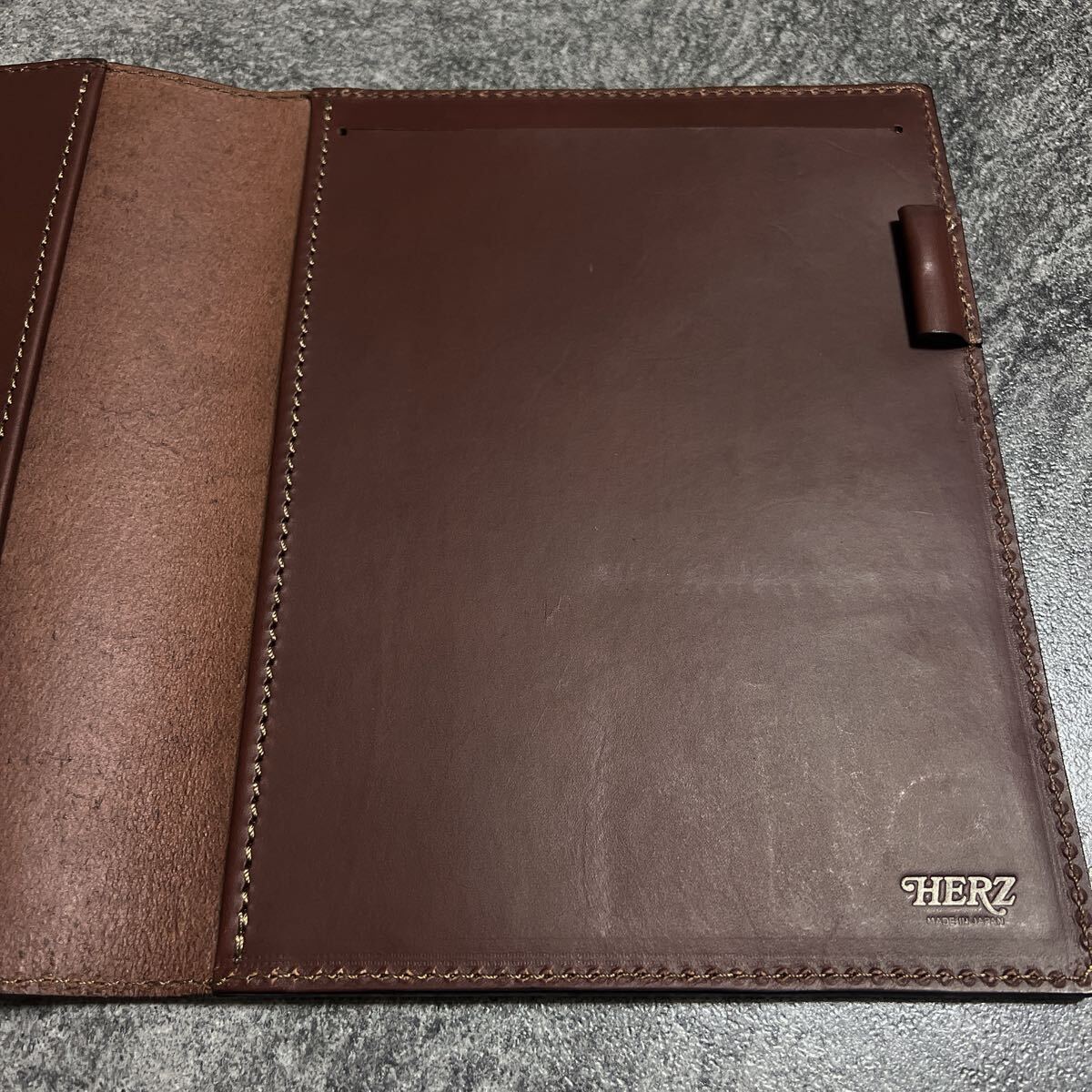 HERZ レザー　ノートパッドホルダー　ブラウン　ヘルツ　 手帳カバー 本革 ブラウン　B5 