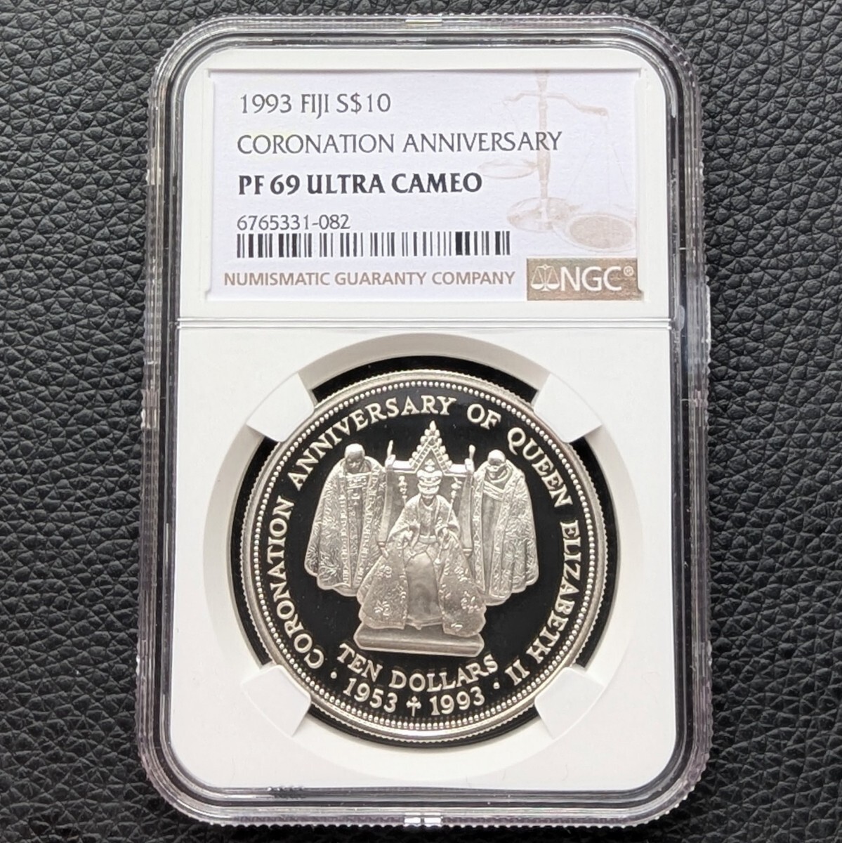 ☆1円スタート 世界5枚 銀貨 1993年 フィジー 王座の女王 ☆1円スタート 世界5枚 銀貨 1993年 フィジー 王座の女王