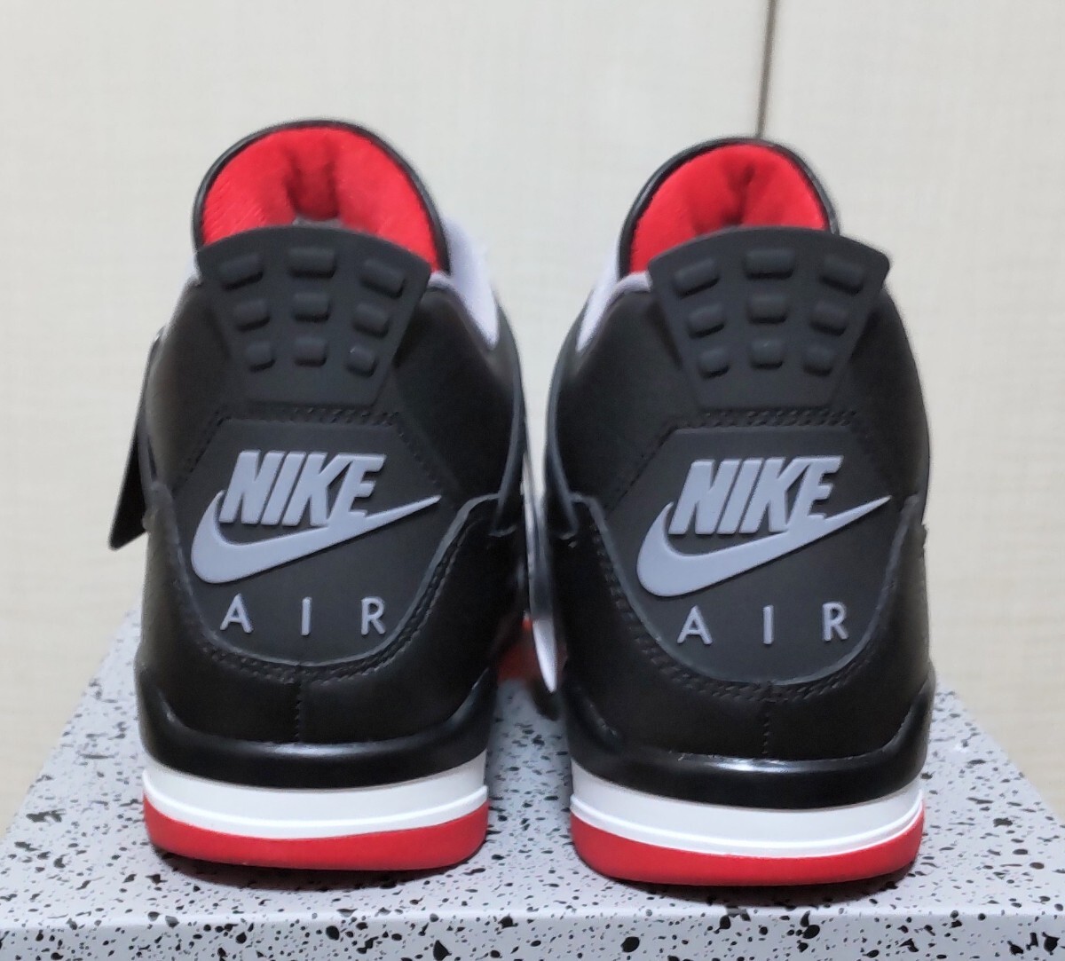 Nike Air Jordan 4 Retro Bred Reimagined FV5029-006 エア Nike Air Jordan 4 Retro Bred Reimagined FV5029-006 エア