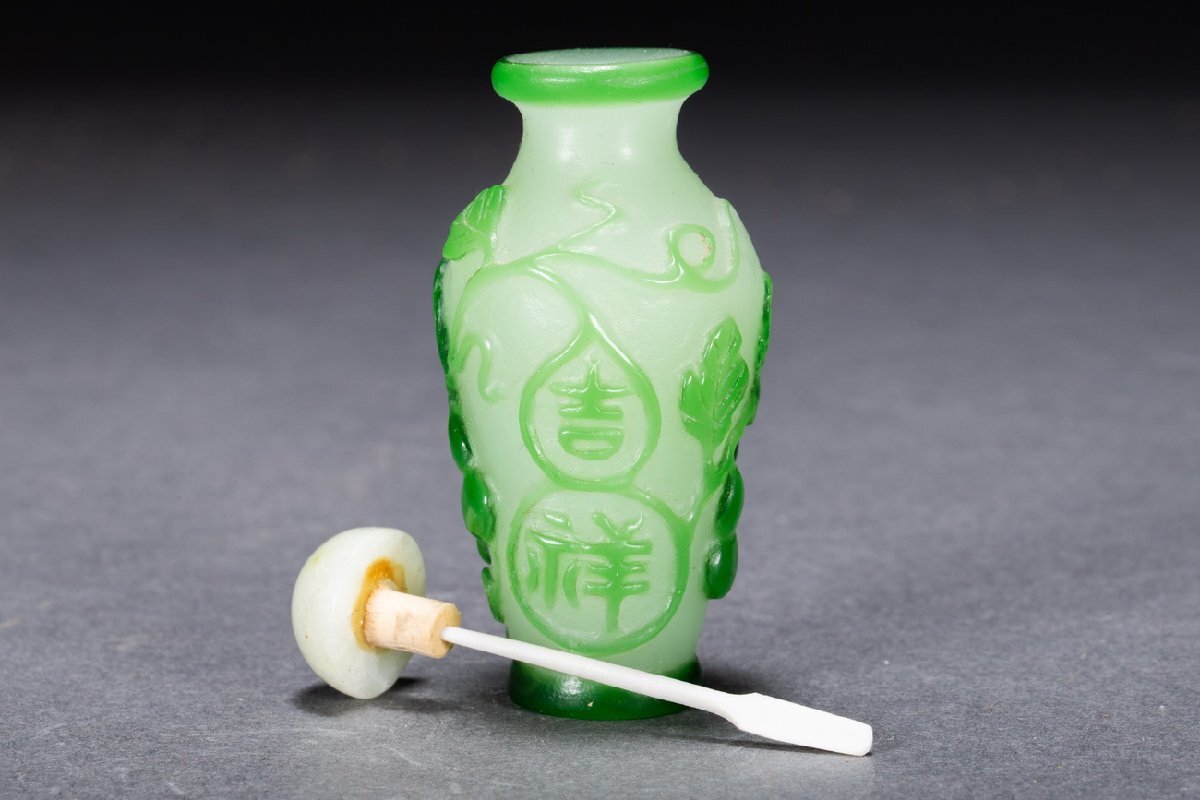 善古堂】某収集家放出品 清時代 中国伝来 瑠璃・料器 和田玉材質 善古堂】某収集家放出品 清時代 中国伝来 瑠璃・料器 和田玉材質