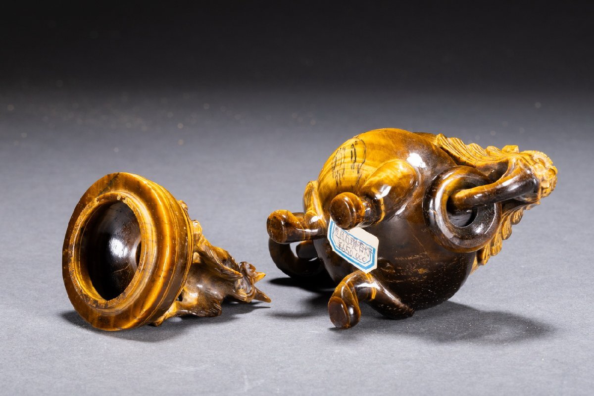 善古堂】某収集家放出品 時代物 中国伝来 虎目石 双龍耳香爐 善古堂】某収集家放出品 時代物 中国伝来 虎目石 双龍耳香爐