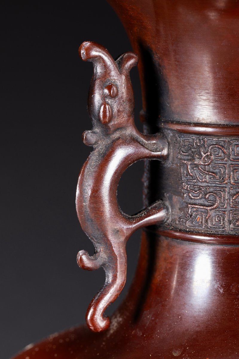 善古堂】某収集家放出品 時代物 高岡銅器「寛通」在銘 銅鋳龍耳 善古堂】某収集家放出品 時代物 高岡銅器「寛通」在銘 銅鋳龍耳