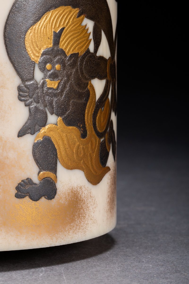 善古堂】特殊白材 名匠「雅生」作 象嵌金蒔絵風神雷神香爐 置物 善古堂】特殊白材 名匠「雅生」作 象嵌金蒔絵風神雷神香爐 置物