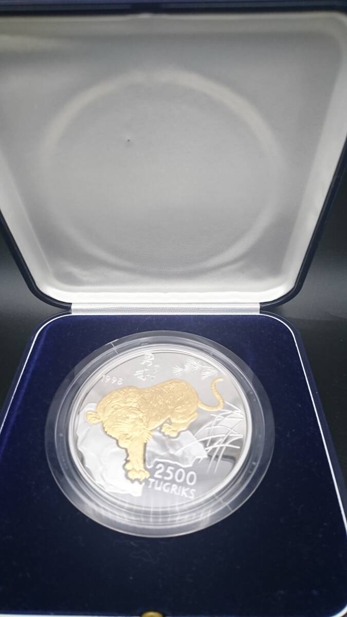 モンゴル 大型銀貨 干支 虎 1998年 2500ドグログ 5oz 99.9% 純銀 モンゴル 大型銀貨 干支 虎 1998年 2500ドグログ 5oz 99.9% 純銀