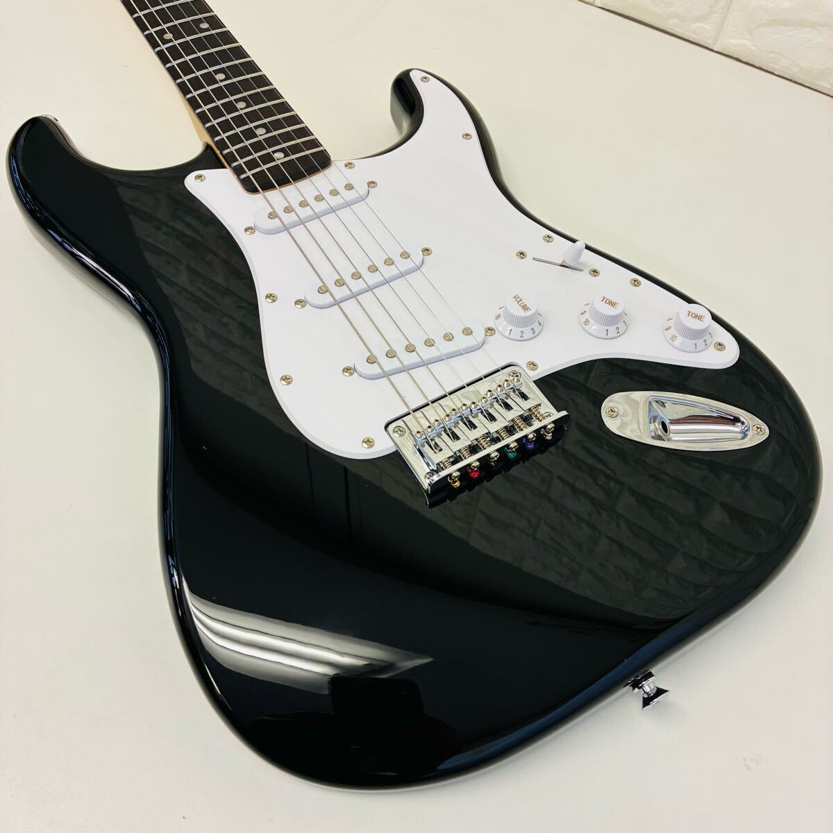 Squier スクワイヤー STRAT CASTER ストラトキャスター ブラック Squier スクワイヤー STRAT CASTER ストラトキャスター ブラック