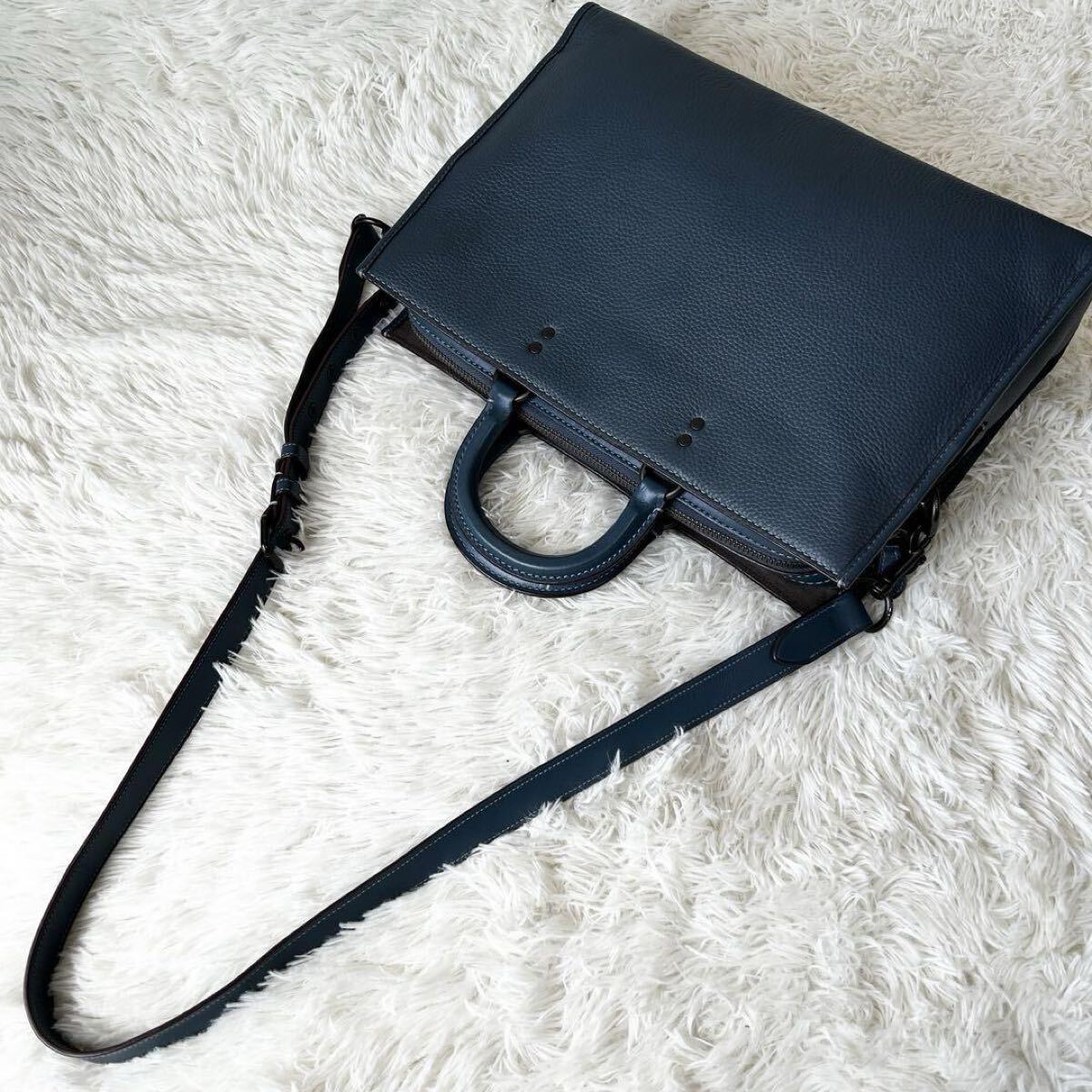 美品/現行 COACH コーチ ローグ 2way ビジネスバッグ 斜め掛け 美品/現行 COACH コーチ ローグ 2way ビジネスバッグ 斜め掛け