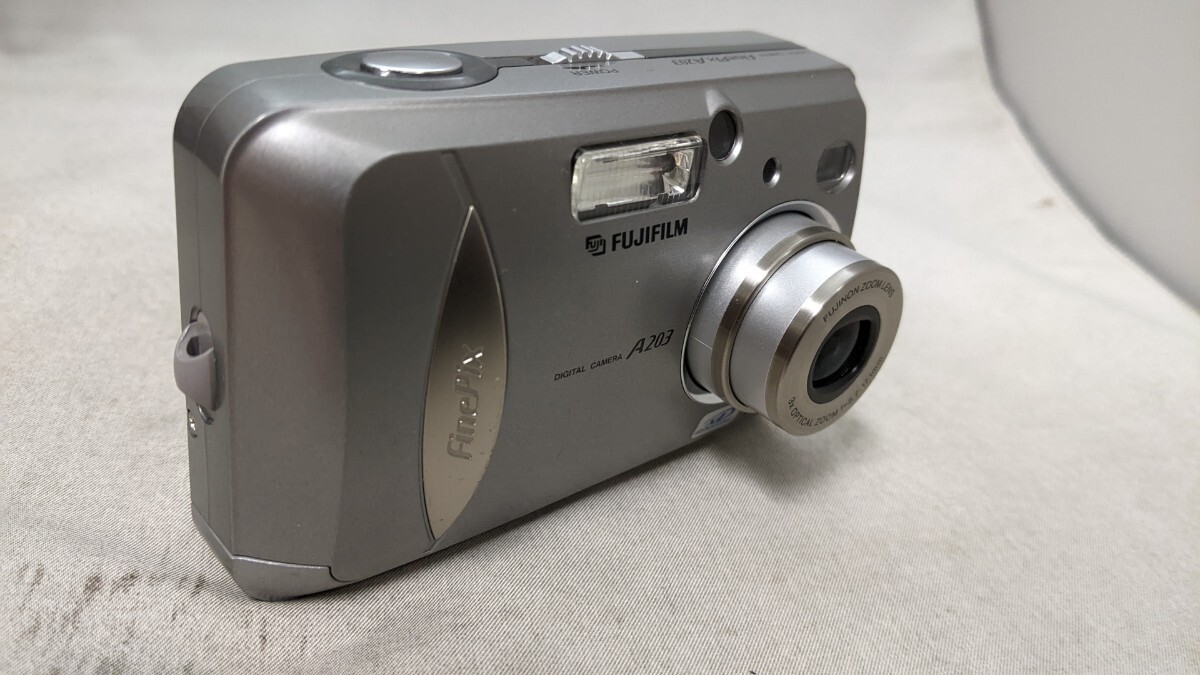 H5327 FUJIFILM FinePix A203 コンパクトデジタルカメラ/小型 H5327 FUJIFILM FinePix A203 コンパクトデジタルカメラ/小型