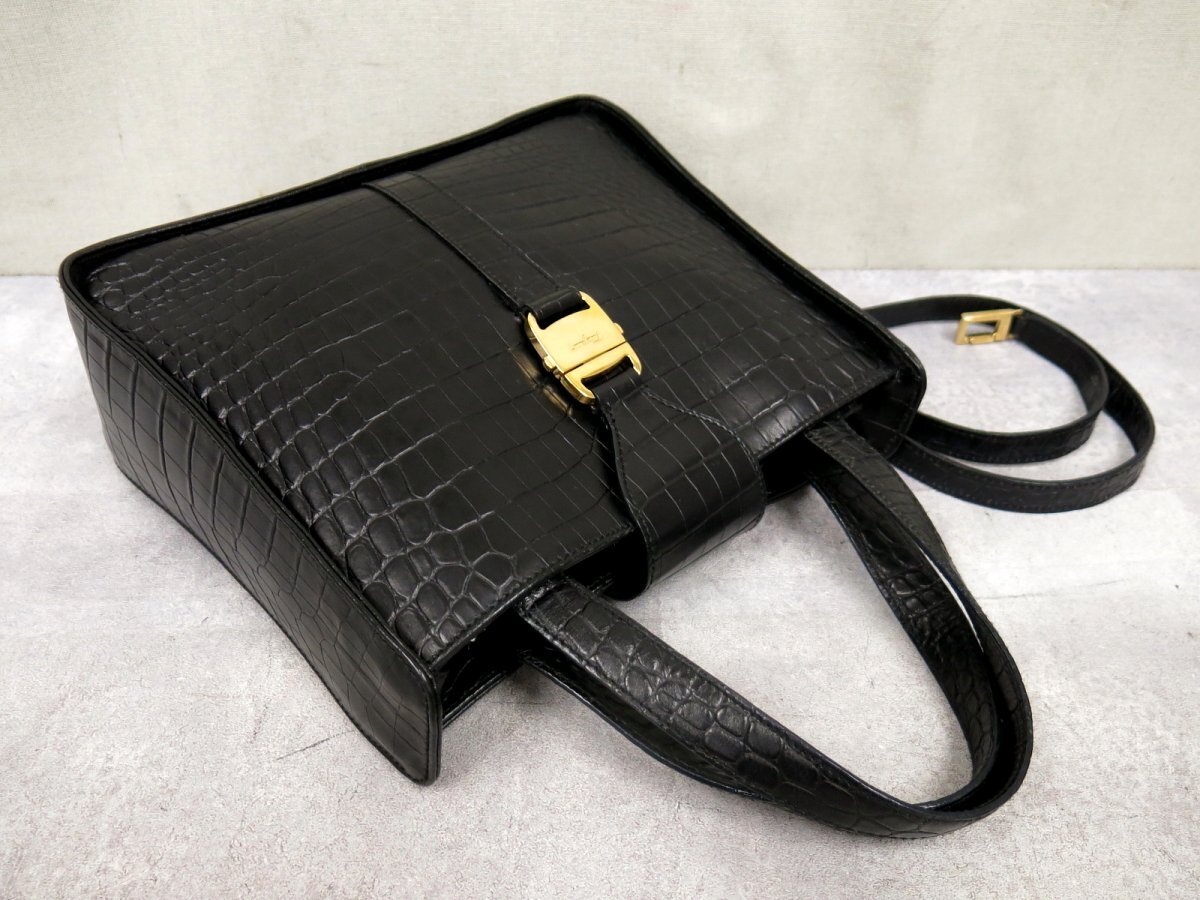 ○超美品○Salvatore Ferragamo フェラガモ○ヴァラ ○超美品○Salvatore Ferragamo フェラガモ○ヴァラ