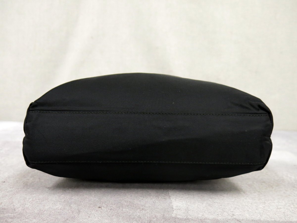 ○超美品○PRADA プラダ○三角ロゴプレート○ポコノ ナイロン ○超美品○PRADA プラダ○三角ロゴプレート○ポコノ ナイロン
