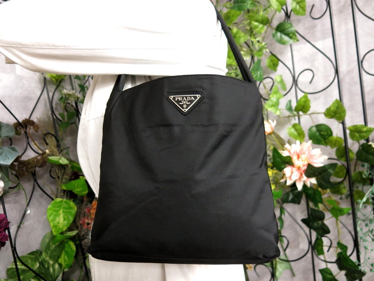 ○超美品○PRADA プラダ○三角ロゴプレート○ポコノ ナイロン ○超美品○PRADA プラダ○三角ロゴプレート○ポコノ ナイロン