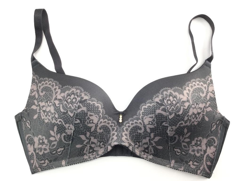 ブラジャー トリンプ Triumph ノンワイヤー レースプリント アウターにひびきにくい ソフトモールド 脇高 C70 ブラック 送料250円