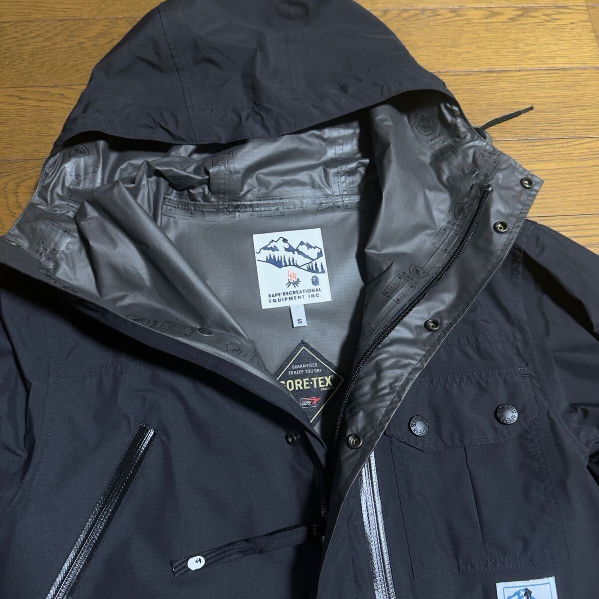BAPE GORE-TEX マウンテンパーカー A BATHING APE ゴアテックス BAPE GORE-TEX マウンテンパーカー A BATHING APE ゴアテックス
