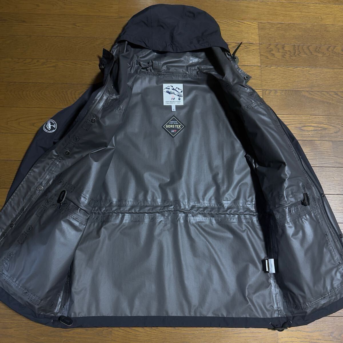 BAPE GORE-TEX マウンテンパーカー A BATHING APE ゴアテックス BAPE GORE-TEX マウンテンパーカー A BATHING APE ゴアテックス