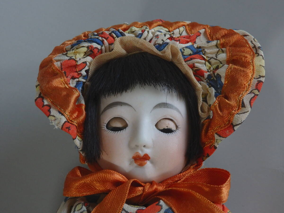 サクラビスク 黒い瞳 花柄ドレスの子 22.5cm スリーピングアイ