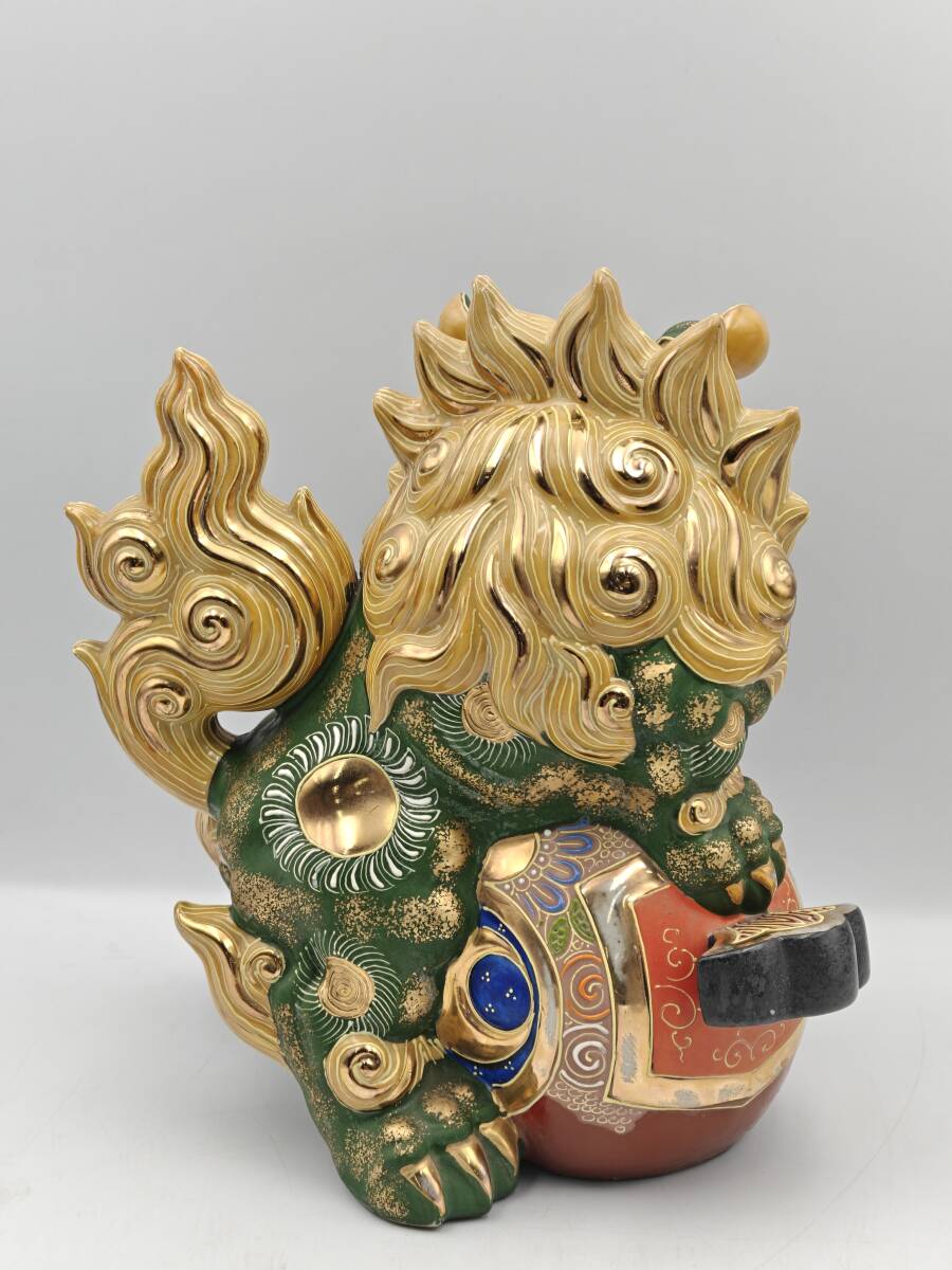 獅子置物 九谷焼 獅子小槌 玄関飾り 唐獅子 縁起物(九谷)|売買 獅子置物 九谷焼 獅子小槌 玄関飾り 唐獅子 縁起物(九谷)|売買