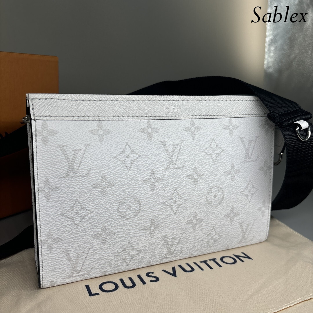 【新品未使用/RFID】LOUIS VUITTON ルイヴィトン タイガラマ ガストン ウェアラブル ウォレット ショルダー バッグ ホワイト M30935 RFID