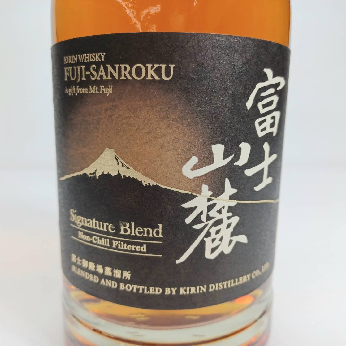 未開栓 キリン ウイスキー 富士山麓 シグネチャーブレンド 700ml 未開栓 キリン ウイスキー 富士山麓 シグネチャーブレンド 700ml