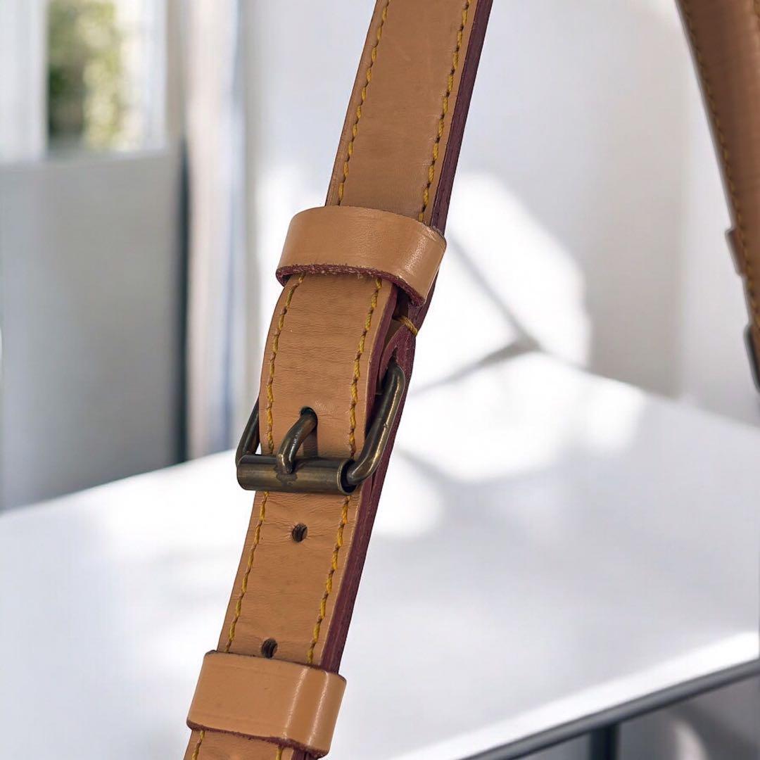 美品】 Louis Vuitton エピ ノエ ショルダーバッグ ベージュ 美品】 Louis Vuitton エピ ノエ ショルダーバッグ ベージュ