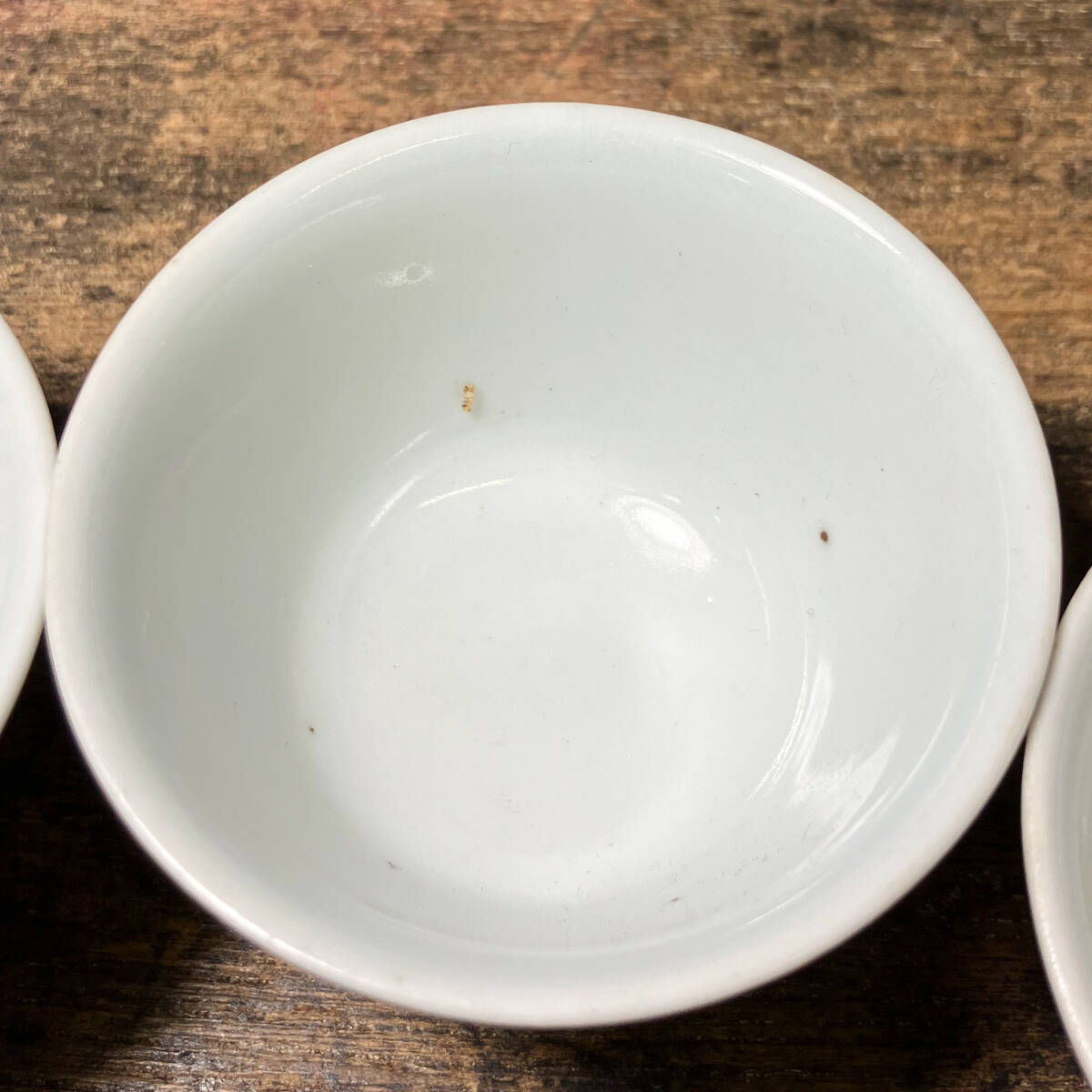京都⑥ 道八 造 青華 菊梅図 煎茶碗 5客 螺鈿蒔絵箱付 煎茶道具 京都⑥ 道八 造 青華 菊梅図 煎茶碗 5客 螺鈿蒔絵箱付 煎茶道具
