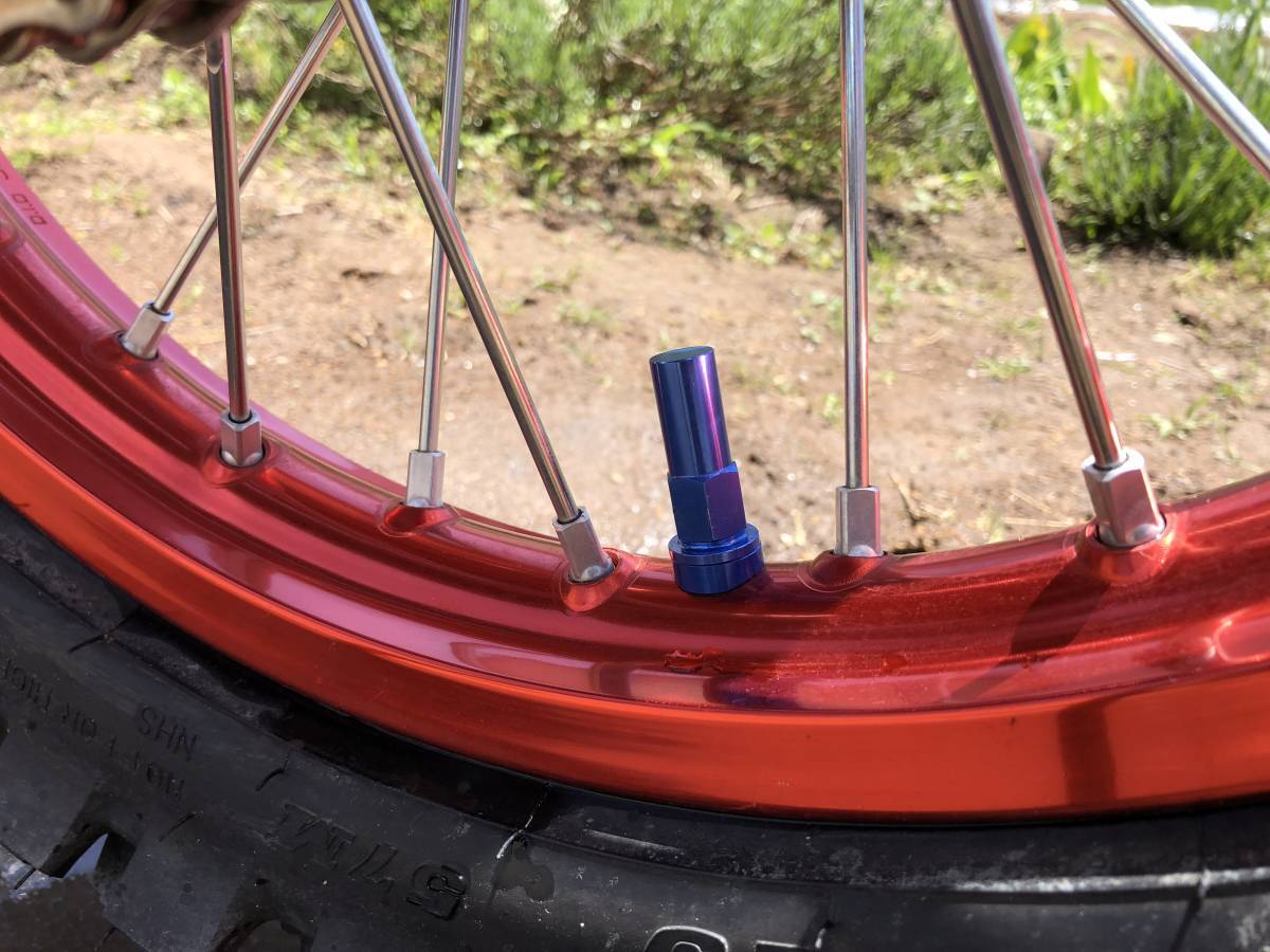緑 リムロックナット KX65 KX85 KX125 KX250F KX450F KLX230 KDX125 KDX220 KLX250 RM85 RM-Z250 DR-Z400S RMX250S DR250R ホイールナット