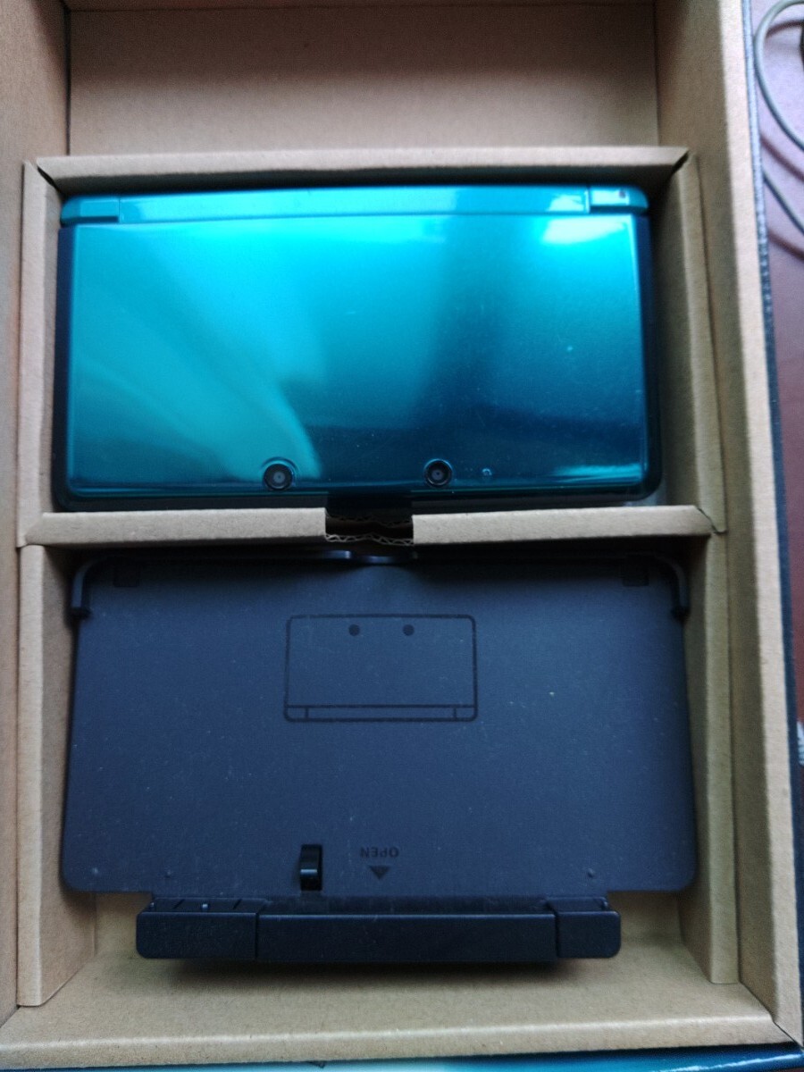 中古品 ニンテンドー3DS 本体 CTR-001 アクアブルー 動作品 箱説 中古品 ニンテンドー3DS 本体 CTR-001 アクアブルー 動作品 箱説