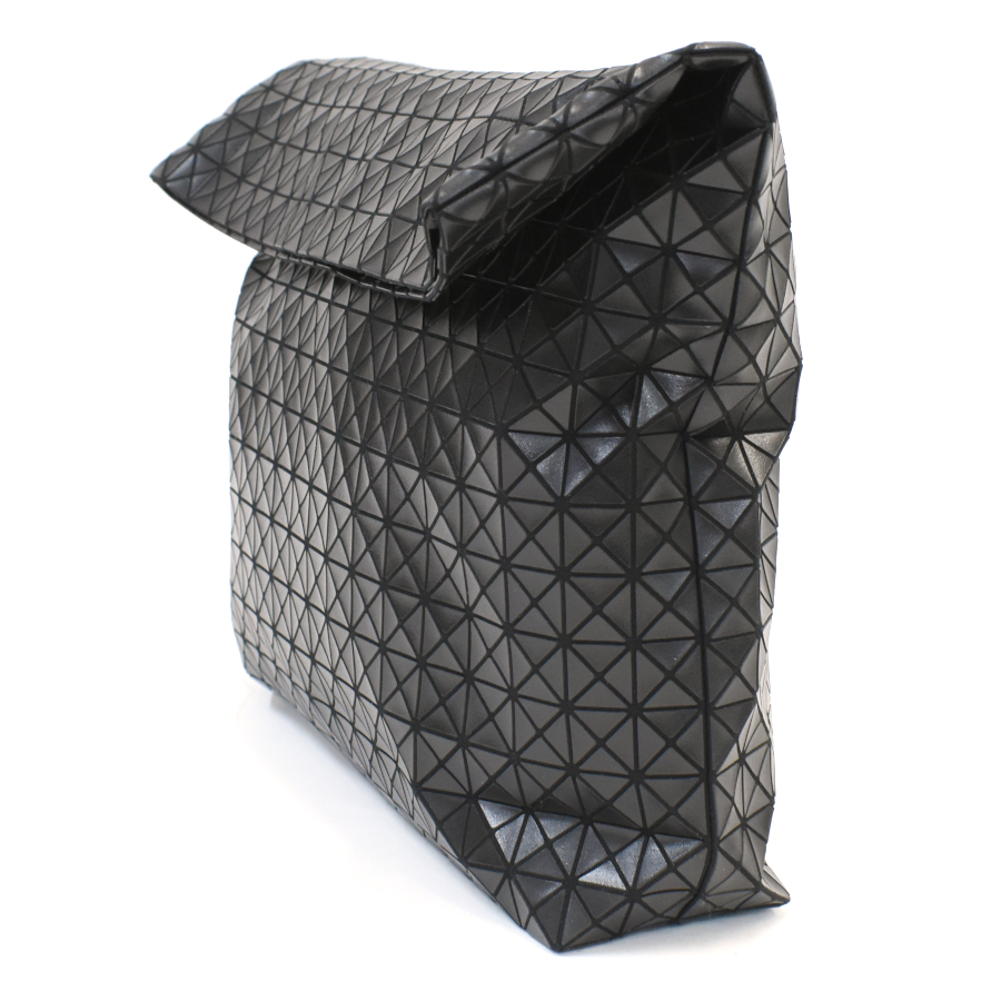 新品同様 バオバオ イッセイミヤケ ポーチ クラッチバッグ ブラック BAO BAO ISSEY MIYAKE