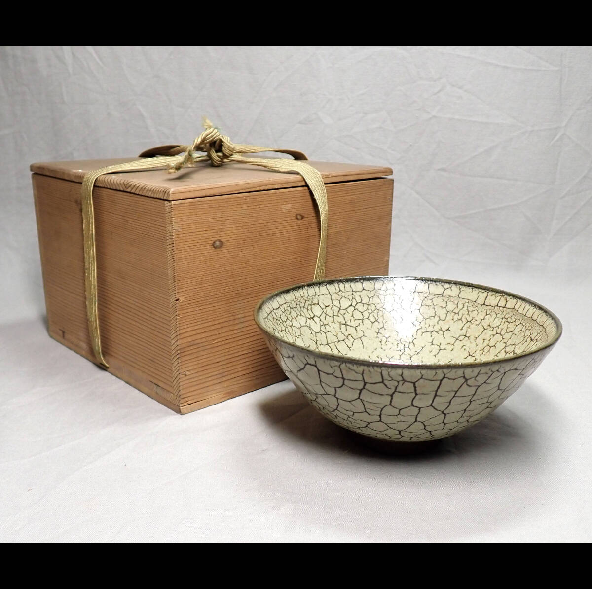美品【唐津焼 茶碗 合せ箱付】茶器 茶道具 骨董 古美術 美品【唐津焼 茶碗 合せ箱付】茶器 茶道具 骨董 古美術