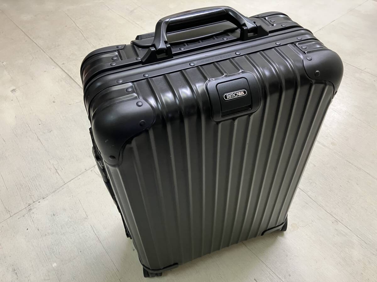 希少良品 リモワ トパーズ ステルス 32L 国内機内持ち込み可 希少良品 リモワ トパーズ ステルス 32L 国内機内持ち込み可