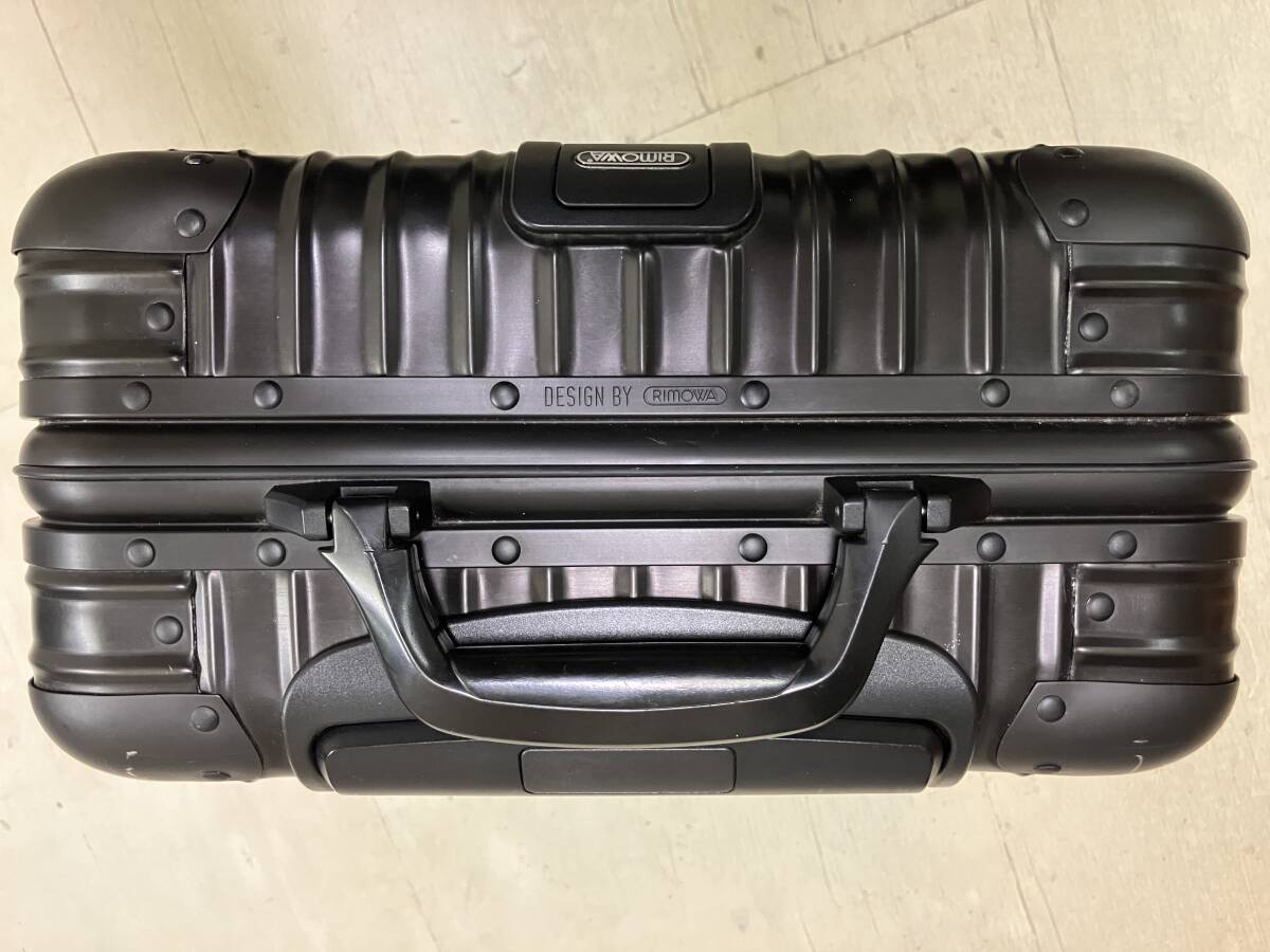 希少良品 リモワ トパーズ ステルス 32L 国内機内持ち込み可 希少良品 リモワ トパーズ ステルス 32L 国内機内持ち込み可