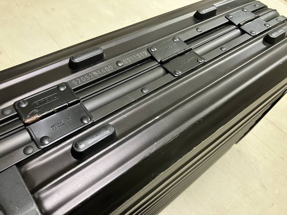希少良品 リモワ トパーズ ステルス 32L 国内機内持ち込み可 希少良品 リモワ トパーズ ステルス 32L 国内機内持ち込み可