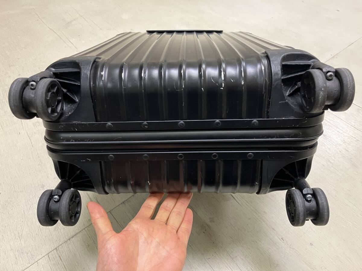希少良品 リモワ トパーズ ステルス 32L 国内機内持ち込み可 希少良品 リモワ トパーズ ステルス 32L 国内機内持ち込み可
