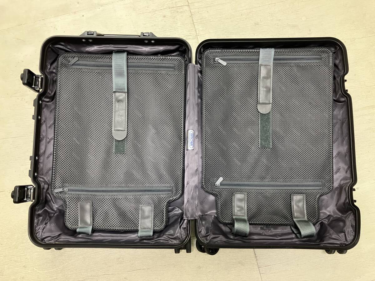 希少良品 リモワ トパーズ ステルス 32L 国内機内持ち込み可 希少良品 リモワ トパーズ ステルス 32L 国内機内持ち込み可