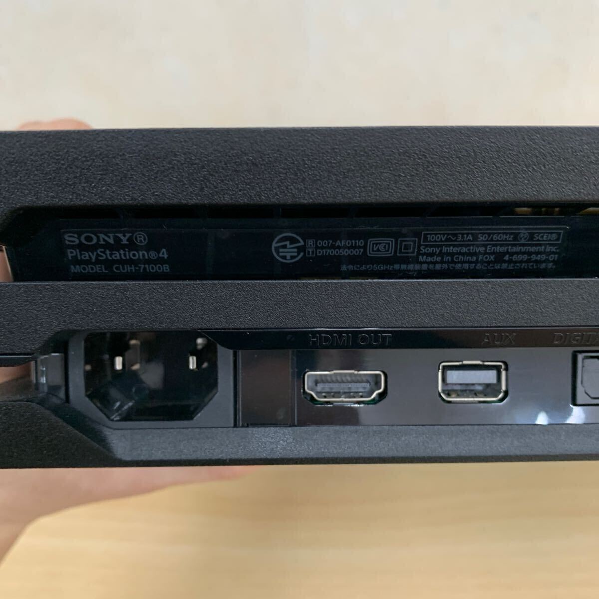 中古品 SONY PlayStation 4 Pro ジェット・ブラック 1TB CUH 中古品 SONY PlayStation 4 Pro ジェット・ブラック 1TB CUH
