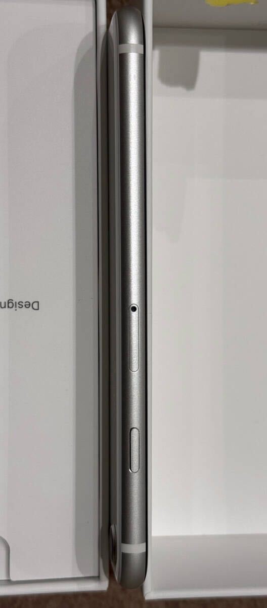 iPhone SE (第2世代) 64GB ホワイト SIMフリー 美品 78% MX9T2J iPhone SE (第2世代) 64GB ホワイト SIMフリー 美品 78% MX9T2J