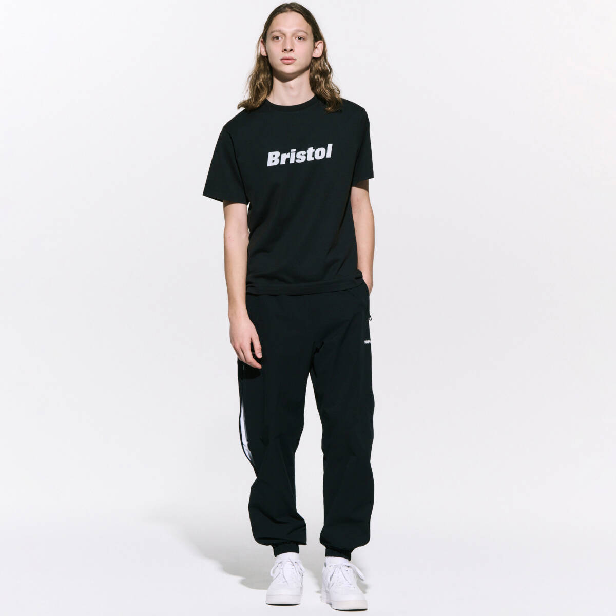 24SS新品L黒 F C Real BristolロゴTシャツAUTHENTIC LOGO TEE 24SS新品L黒 F C Real BristolロゴTシャツAUTHENTIC LOGO TEE