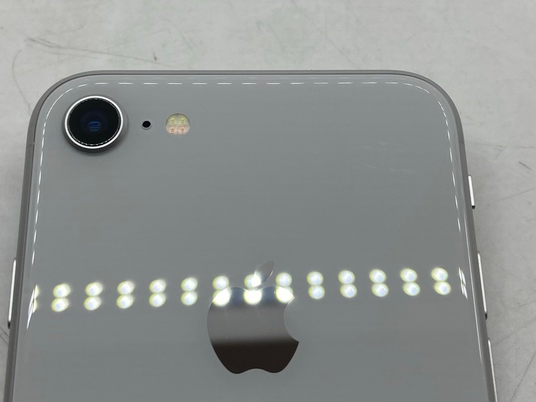 au】Apple iPhone8 MQ792J/A 2台セット 容量64GB シルバー iOS16 au】Apple iPhone8 MQ792J/A 2台セット 容量64GB シルバー iOS16