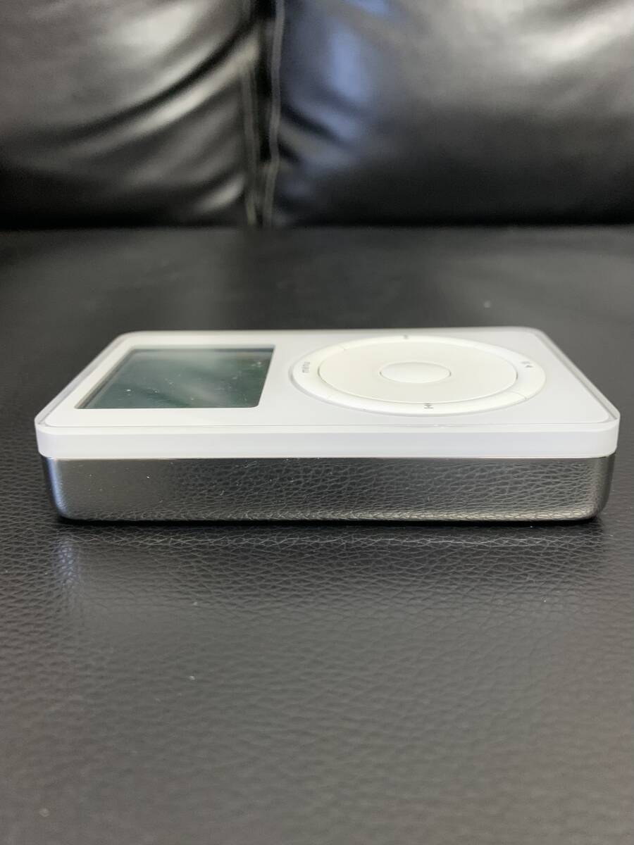2024高い素材  Apple iPod 初代M8541動作確認済み【レア】(iPod本体 10GB ポータブルプレーヤー