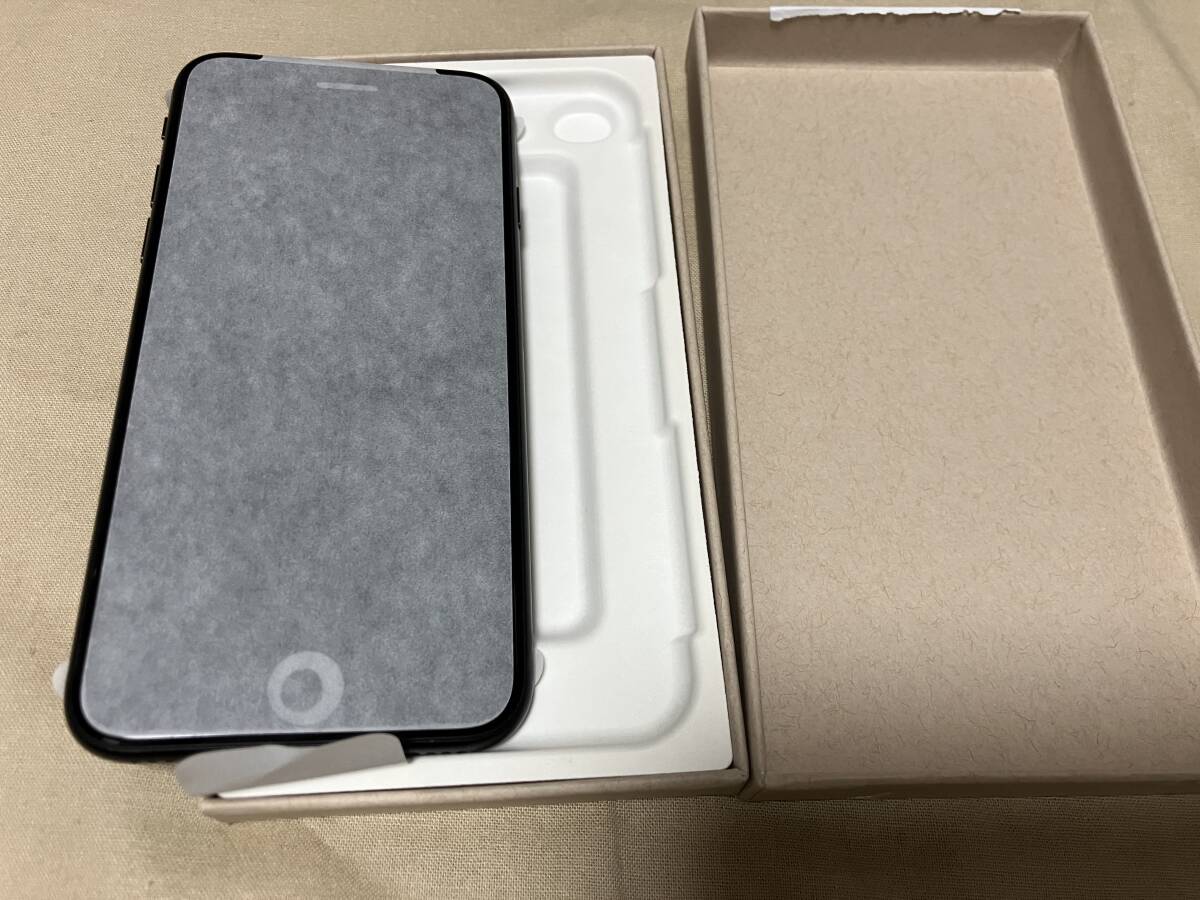 交換後未使用)au iPhone SE2 64GB バッテリー100% iOS17.5.1 交換後未使用)au iPhone SE2 64GB バッテリー100% iOS17.5.1
