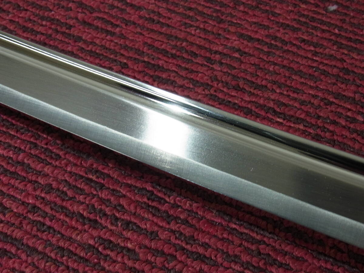 VV26) 美品 模造刀 居合刀 透かし 鍔 頭 龍 武具 重量1018g 2尺2 VV26) 美品 模造刀 居合刀 透かし 鍔 頭 龍 武具 重量1018g 2尺2