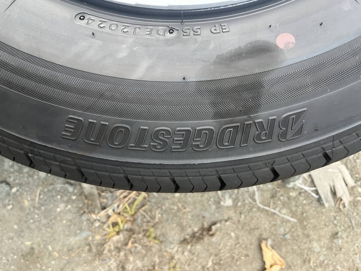 ハイエース 純正タイヤ付きホイール 4本セット 新車外し(15 ハイエース 純正タイヤ付きホイール 4本セット 新車外し(15
