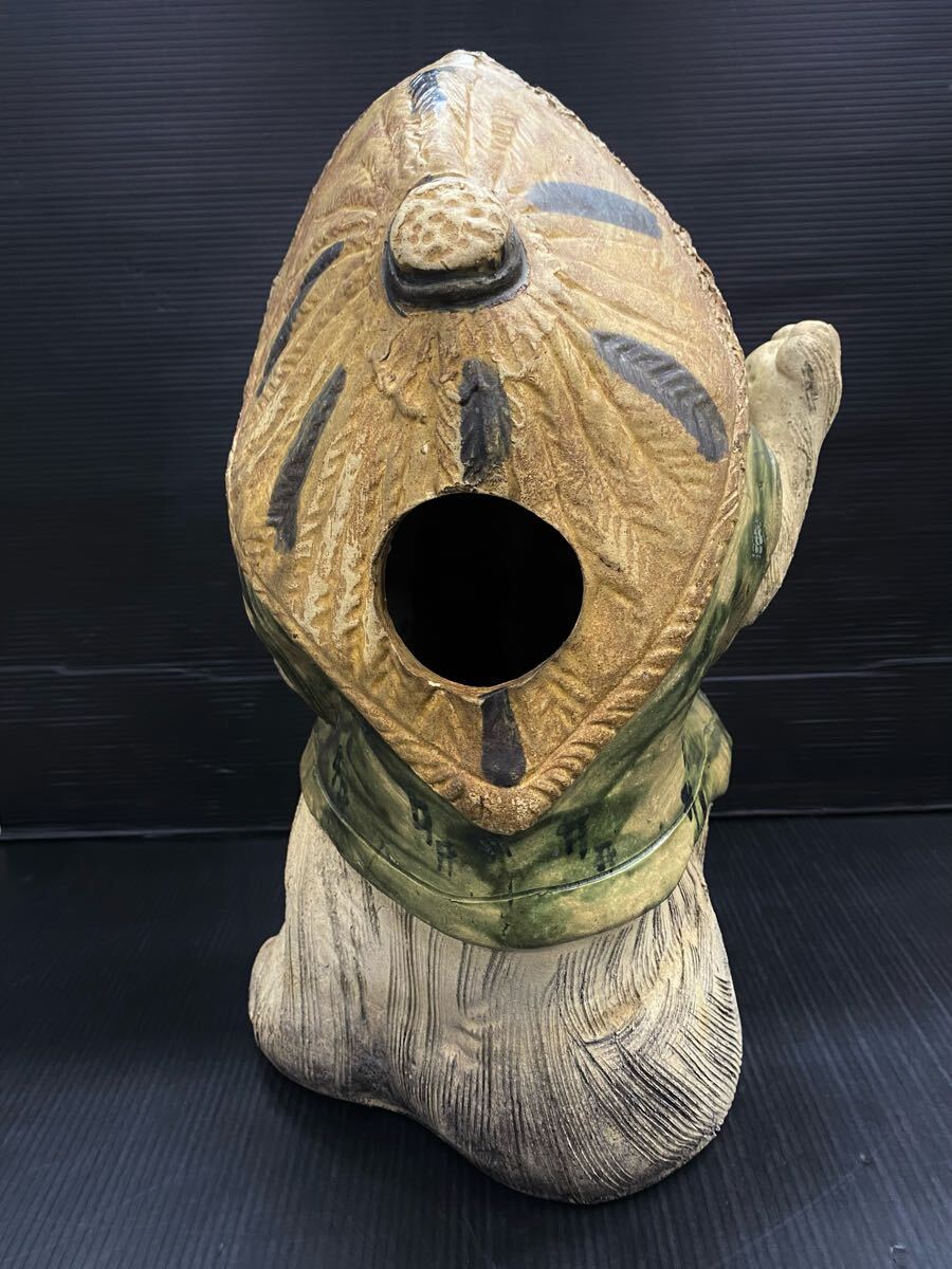 Y□② 陶器製 狸 置物 高さ48㎝ ベージュ やきもの 縁起物 商売 Y□② 陶器製 狸 置物 高さ48㎝ ベージュ やきもの 縁起物 商売