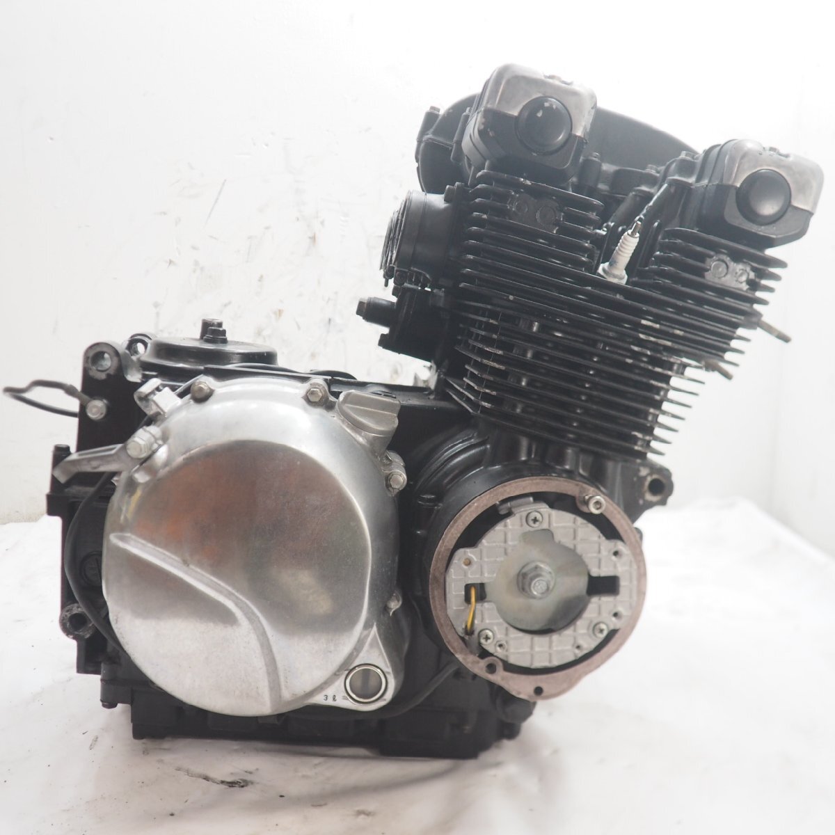 Yahoo!オークション - ゼファー400 エンジン ZX400AE117xxx 2 Yahoo!オークション - ゼファー400 エンジン ZX400AE117xxx 2