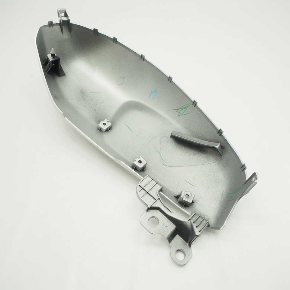 XSR125 ABS RE46J 純正タンクサイドカウル右 タンクカウル. 刻印B1V 割れ無.