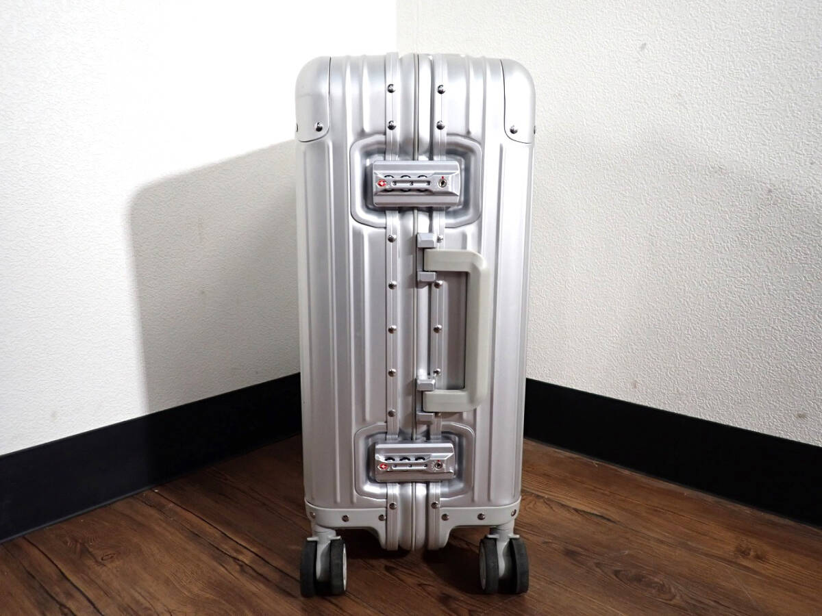 中古 スーツケース RIMOWA メルセデスベンツ オリジナルアルミ 中古 スーツケース RIMOWA メルセデスベンツ オリジナルアルミ