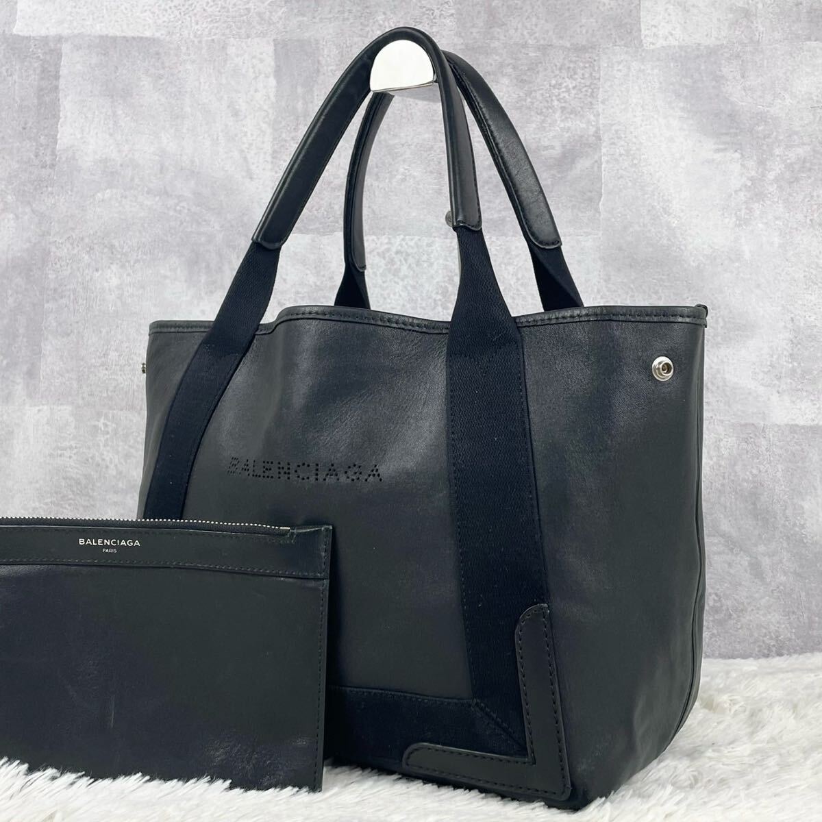 美品 BALENCIAGA バレンシアガ ネイビーカバス トートバッグ 美品 BALENCIAGA バレンシアガ ネイビーカバス トートバッグ