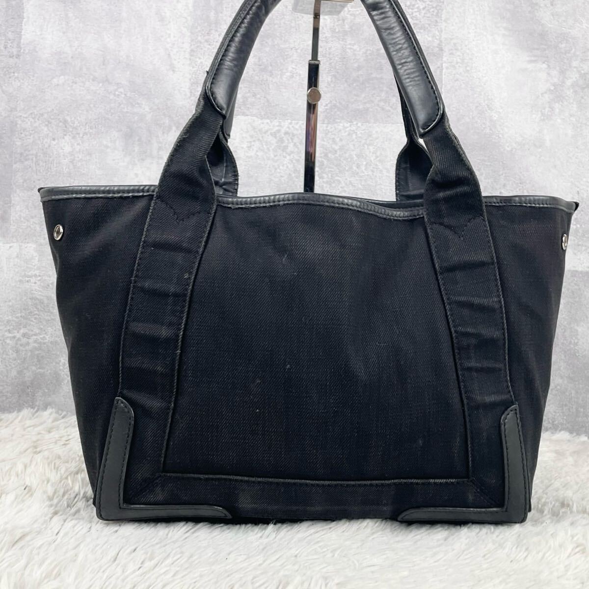 美品 BALENCIAGA バレンシアガ ネイビーカバス トートバッグ 美品 BALENCIAGA バレンシアガ ネイビーカバス トートバッグ